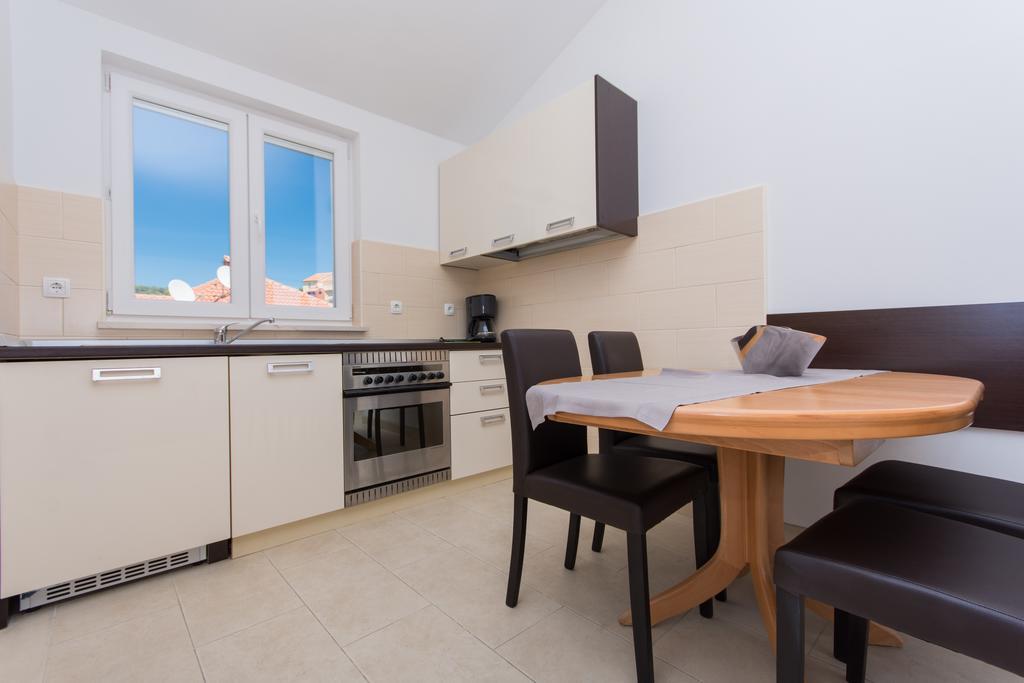 Apartment Ljuba Τρογκίρ Εξωτερικό φωτογραφία