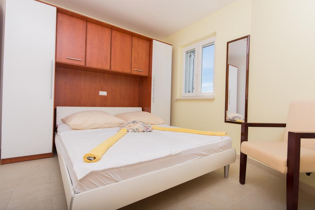 Apartment Ljuba Τρογκίρ Εξωτερικό φωτογραφία